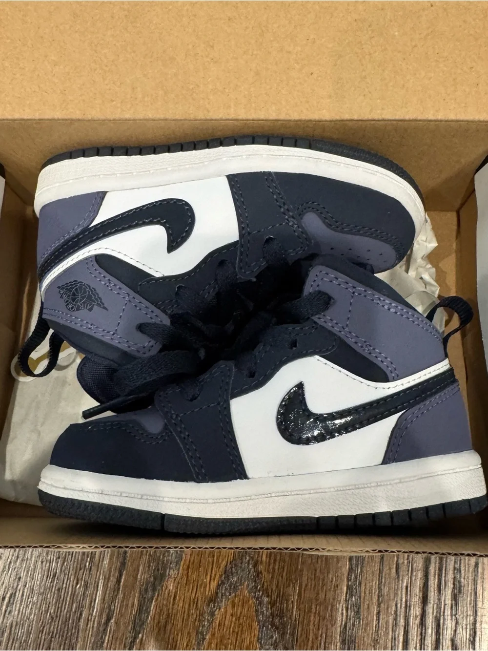 Toddler Jordan 1 MID Sneakers
